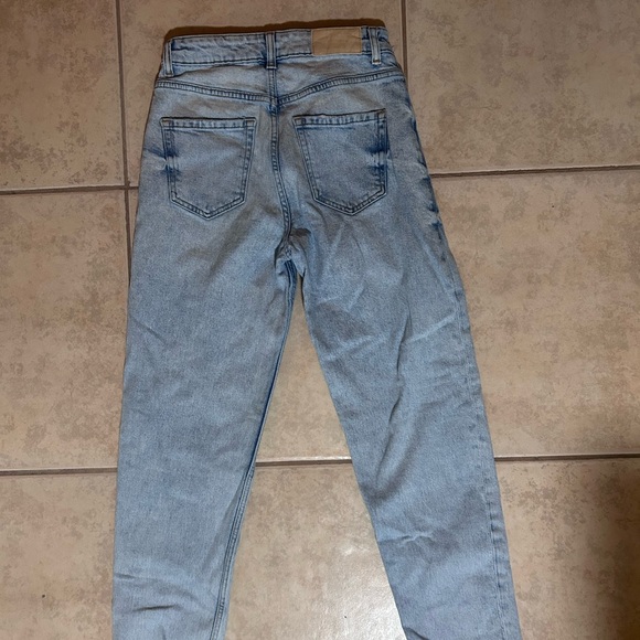 Zara Faded Blue Denim Jeans - Picture 4 of 6